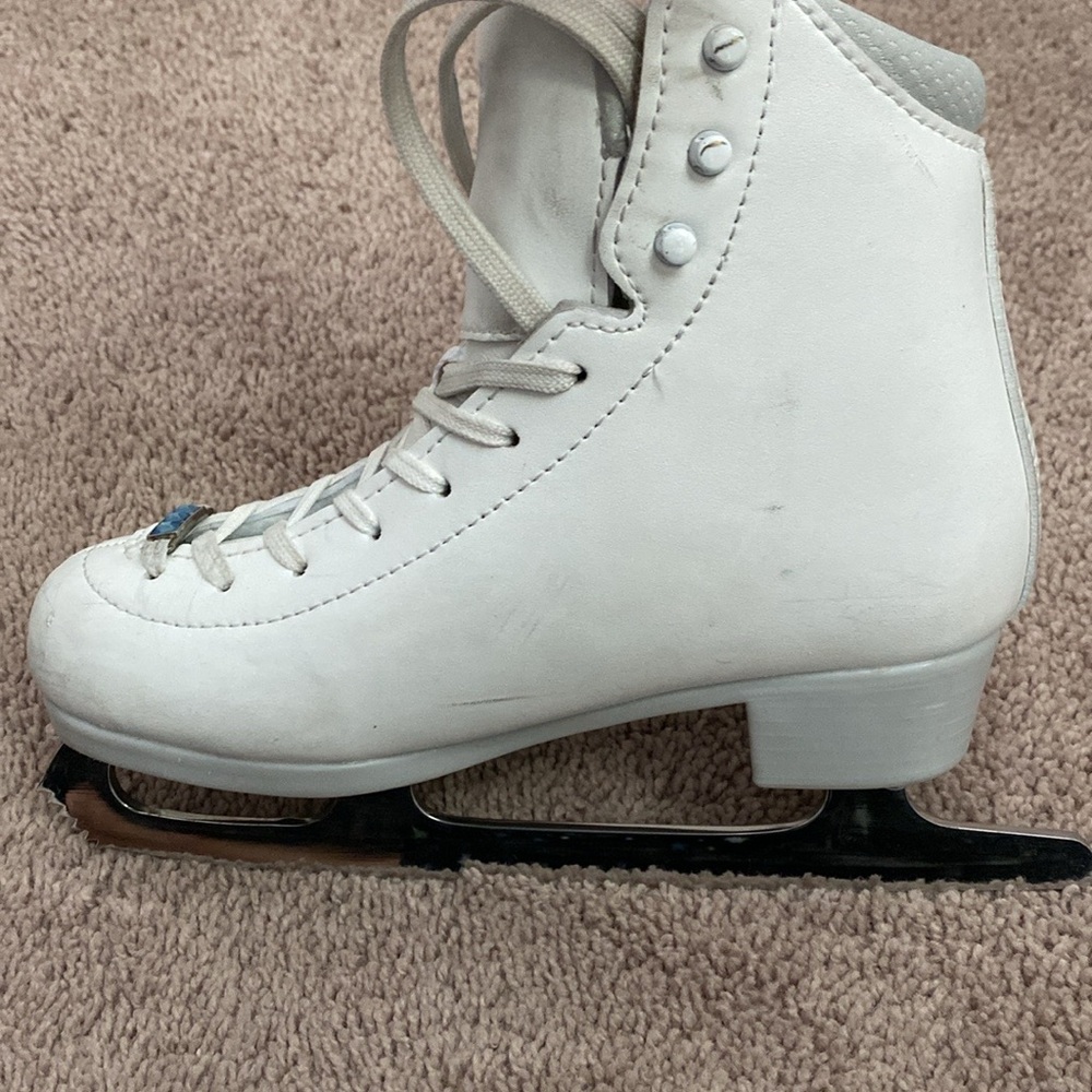 Riedell Topaz Girls Figure Skates Size J2 - Picture 5 of 15